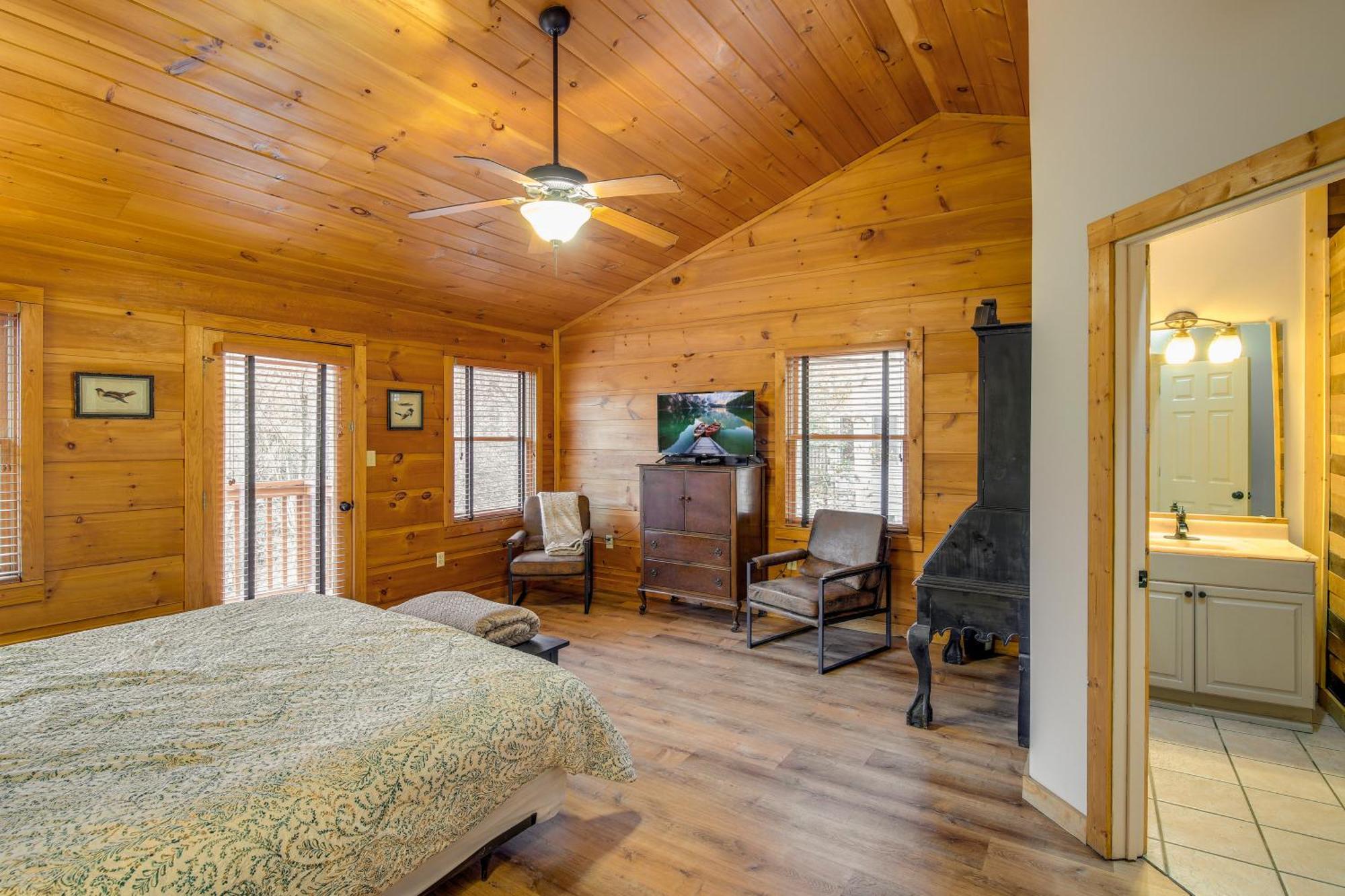 Pet-Friendly Gatlinburg Retreat With Hot Tub! Villa Ngoại thất bức ảnh