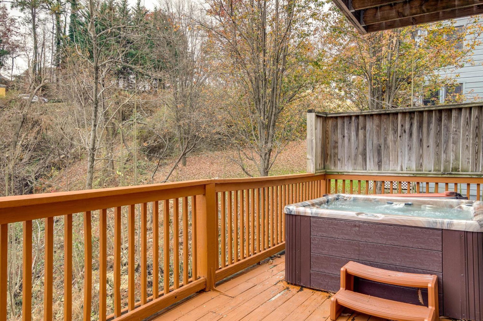 Pet-Friendly Gatlinburg Retreat With Hot Tub! Villa Ngoại thất bức ảnh