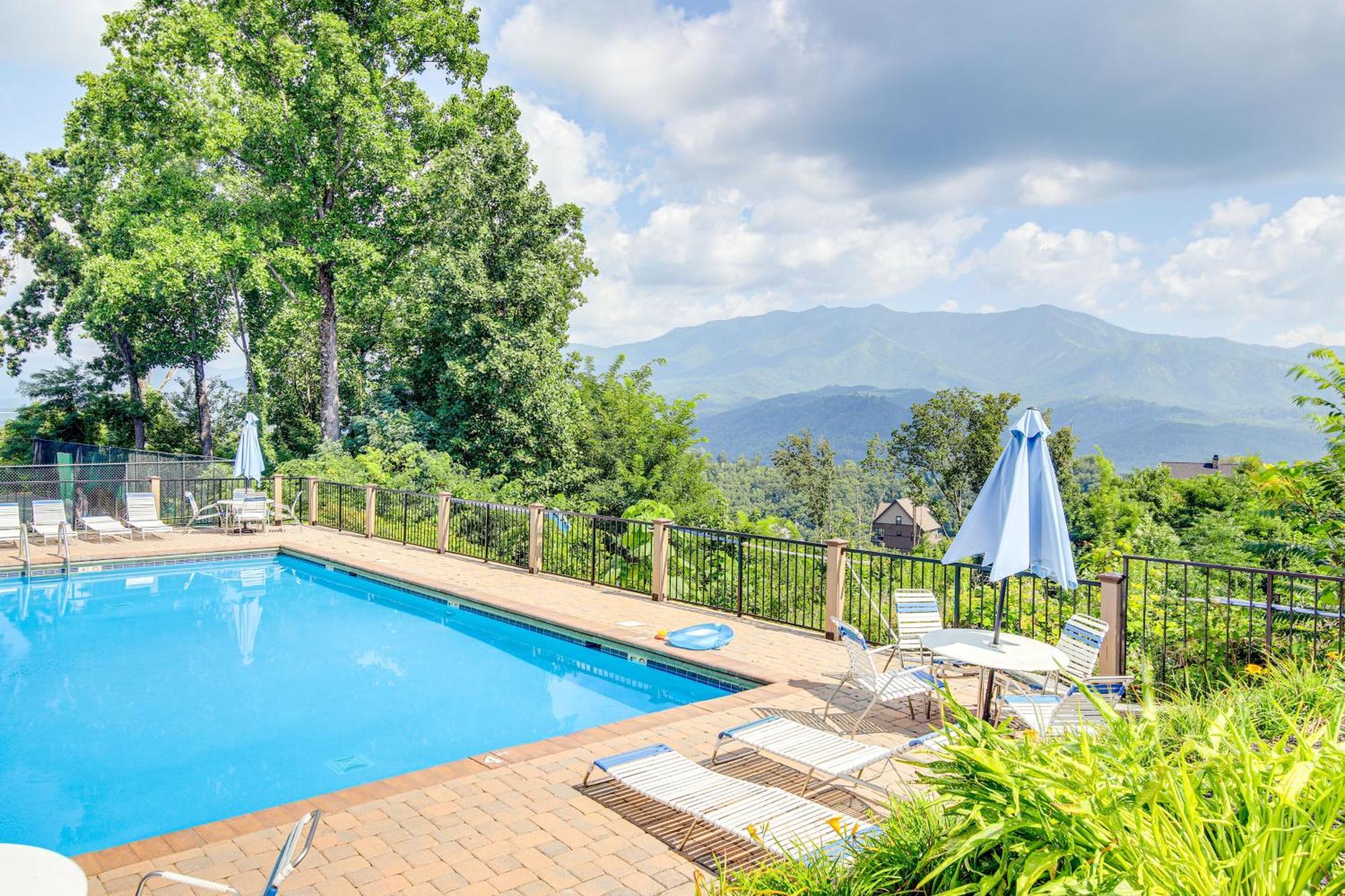 Pet-Friendly Gatlinburg Retreat With Hot Tub! Villa Ngoại thất bức ảnh